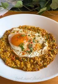 Chatpata Khagina (Anda Ghotala) w/ 1 Paratha